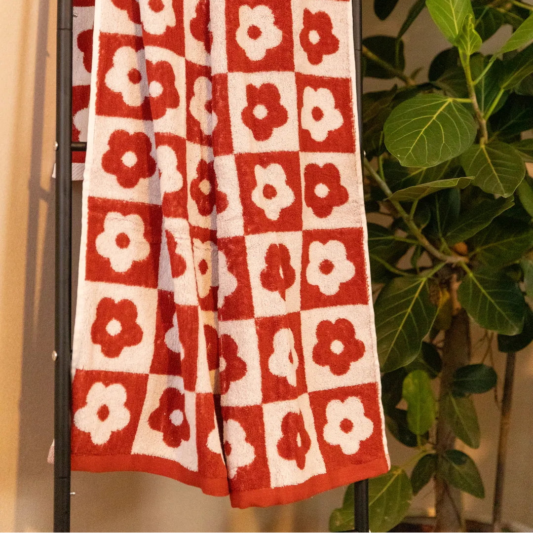 Floral Checkered Towels -- Delicors