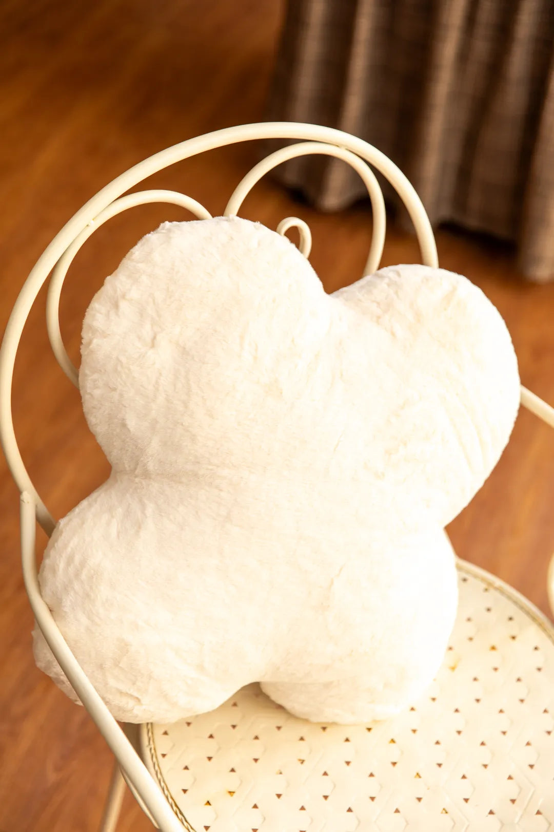 Four Leaf Clover Cushion -- Delicors