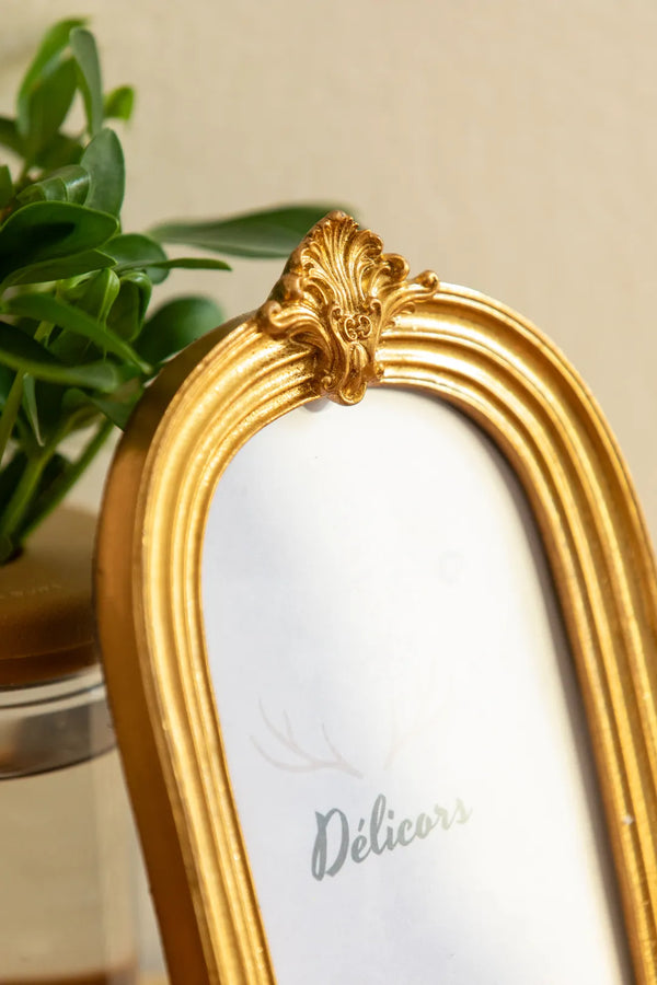 Gold Arch Photo Frame Set -- Delicors