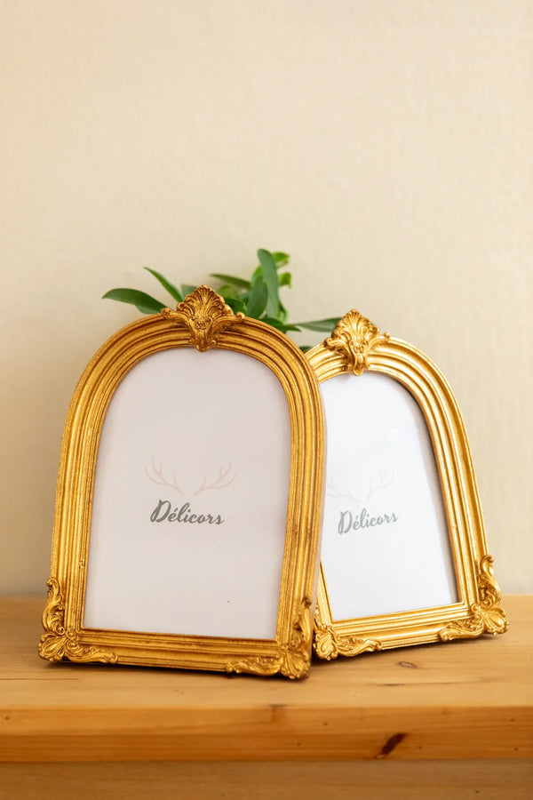 Gold Arch Photo Frame Set -- Delicors