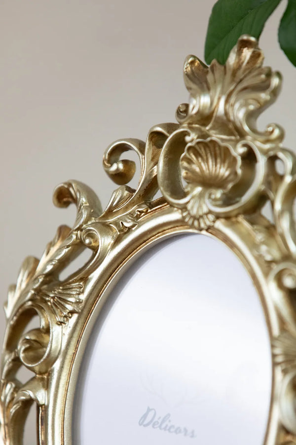 Golden Leaves Oval Photo Frame Online
