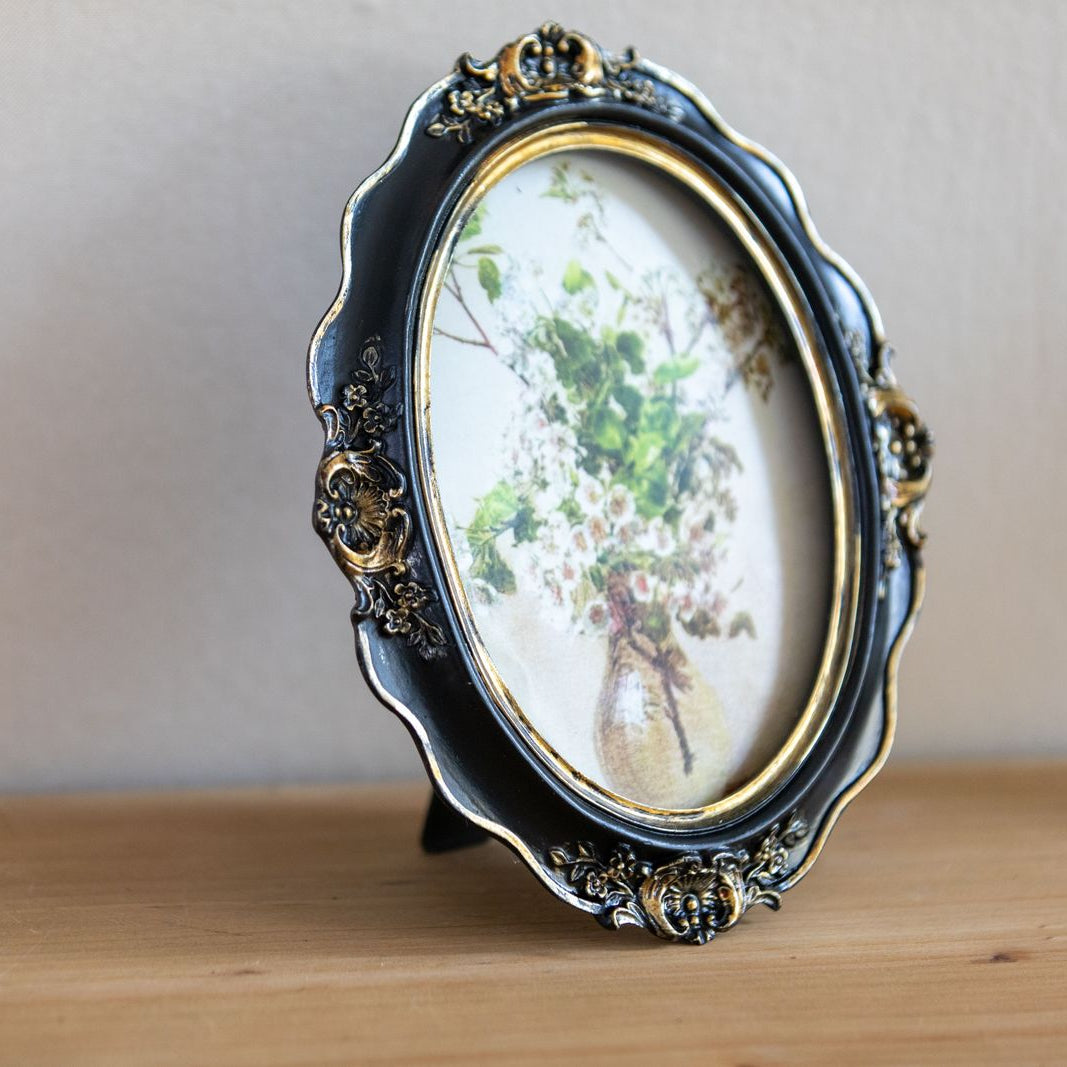 Mystery Bud Oval Frame -- Delicors