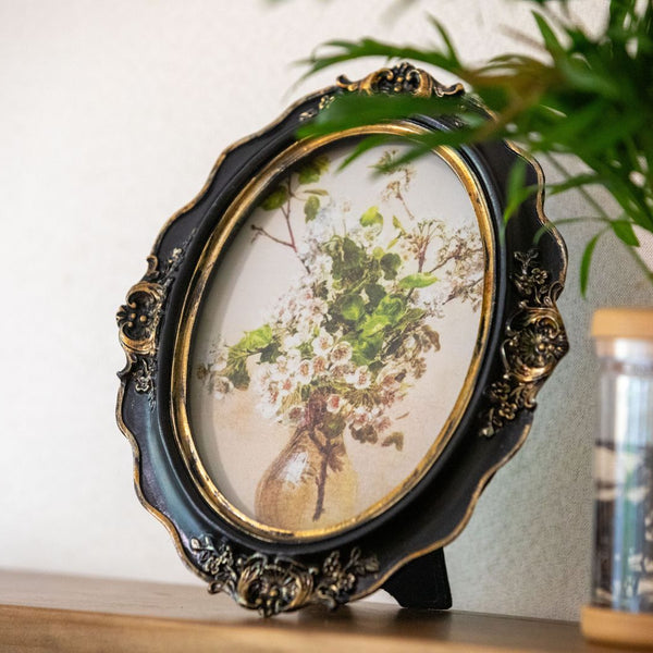 Mystery Bud Oval Frame -- Delicors