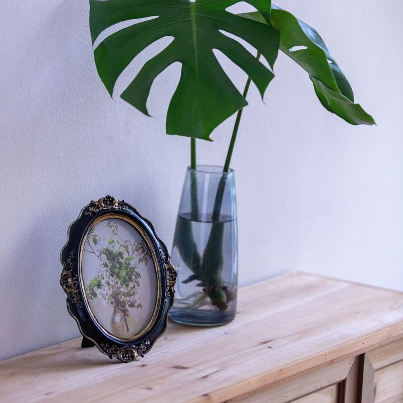Mystery Bud Oval Frame -- Delicors