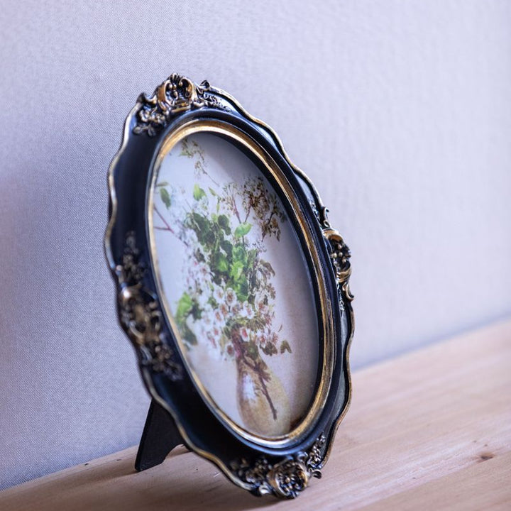 Mystery Bud Oval Frame -- Delicors