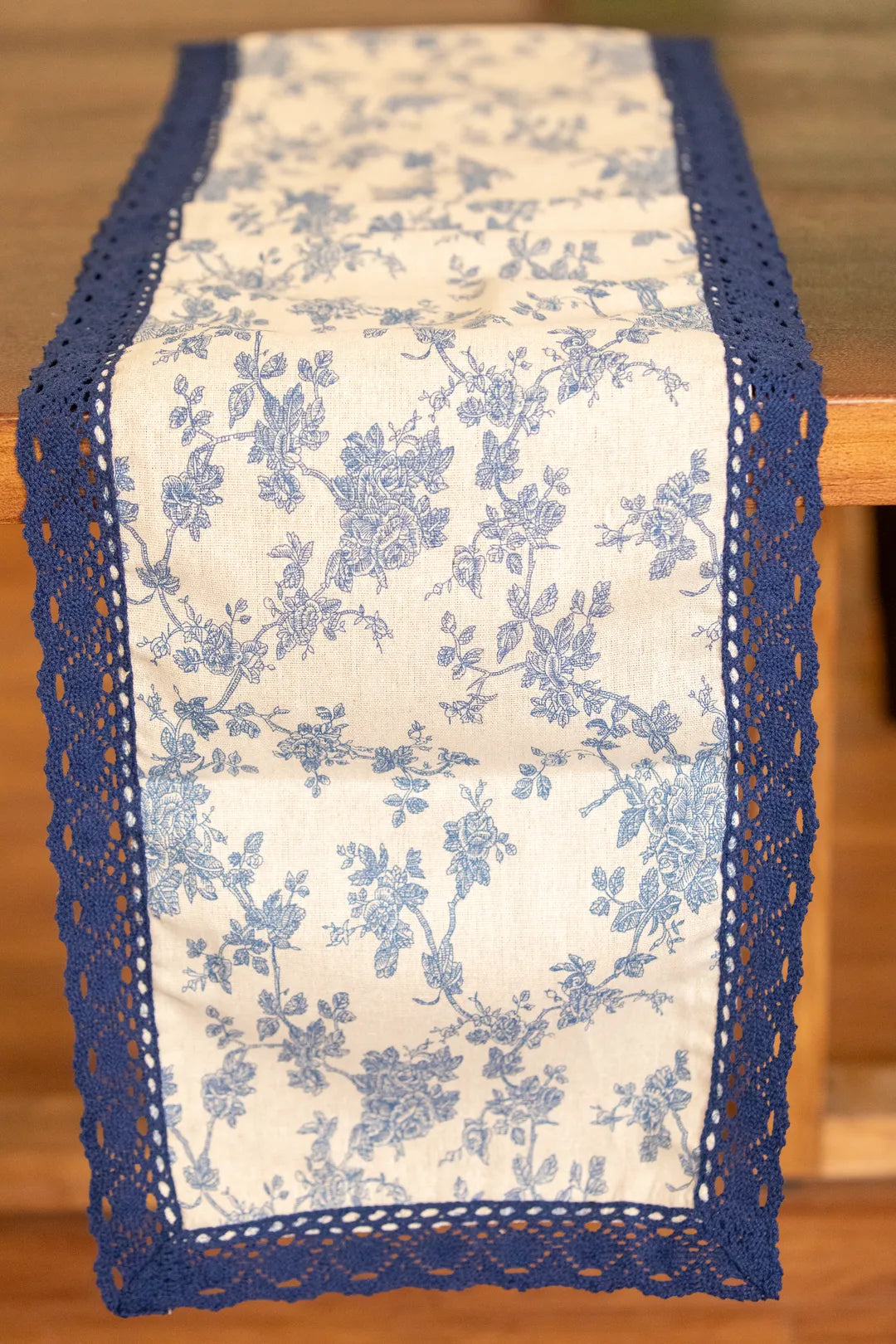 Old World Floral Table Runner -- Delicors