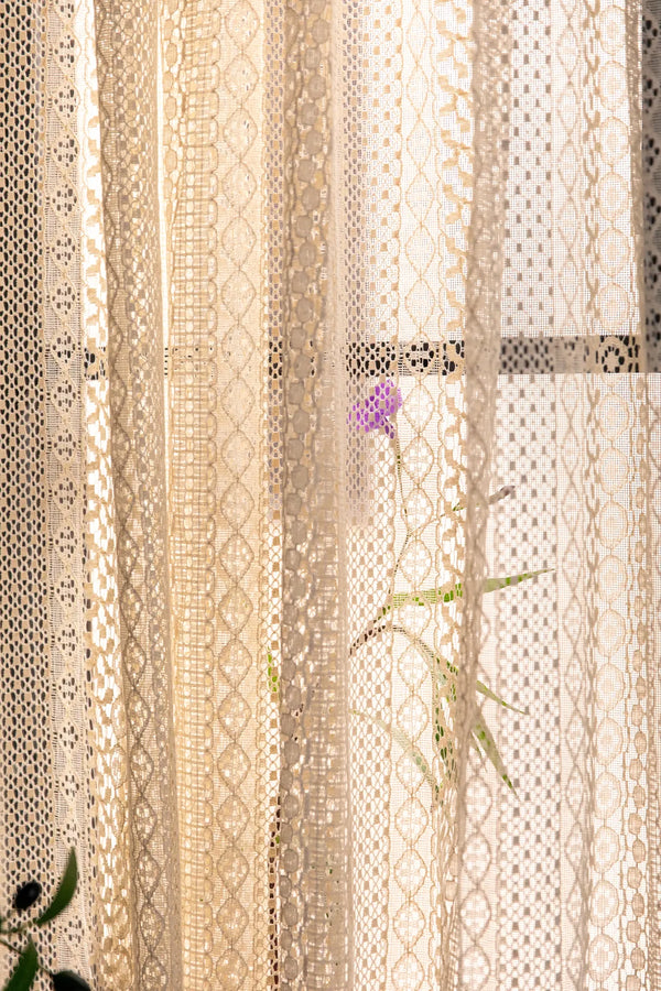Romantic Lace Curtain -- Delicors