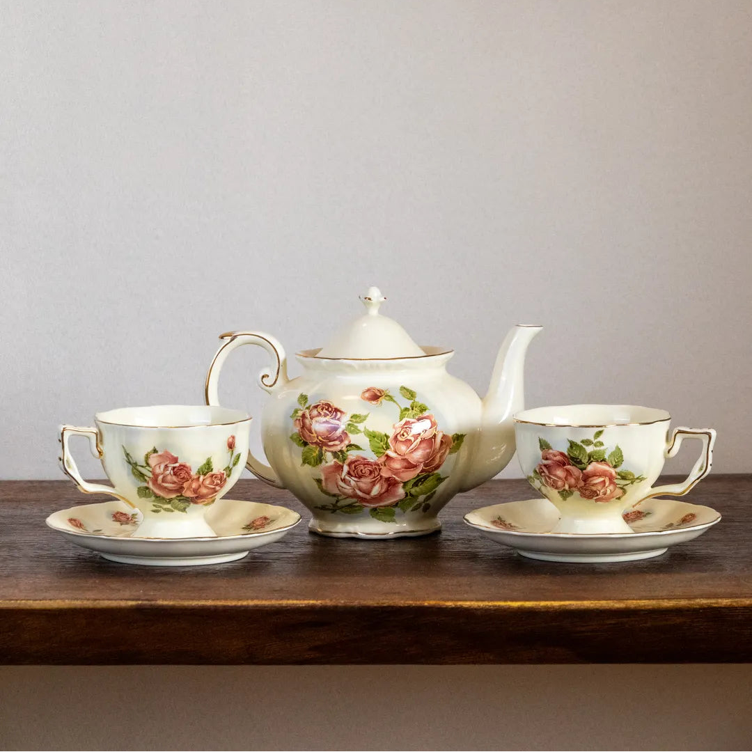 Vintage Style Ceramic Tea Set -- Delicors