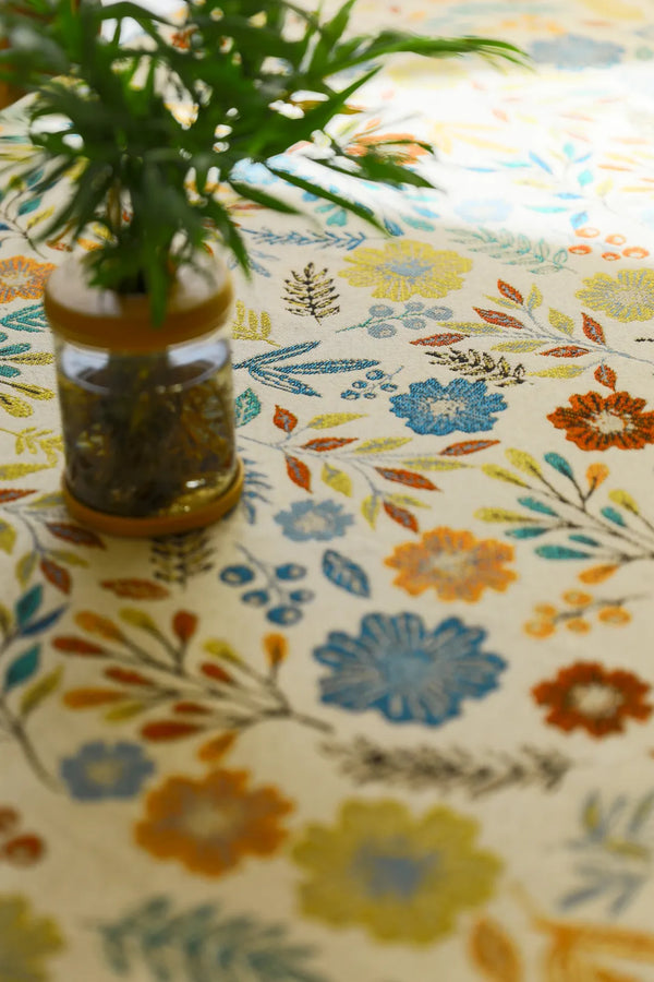 Rustic Flower Cluster Tablecloth -- Delicors