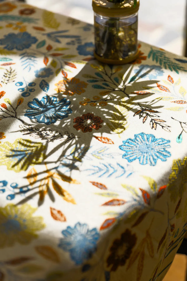 Rustic Flower Cluster Tablecloth -- Delicors