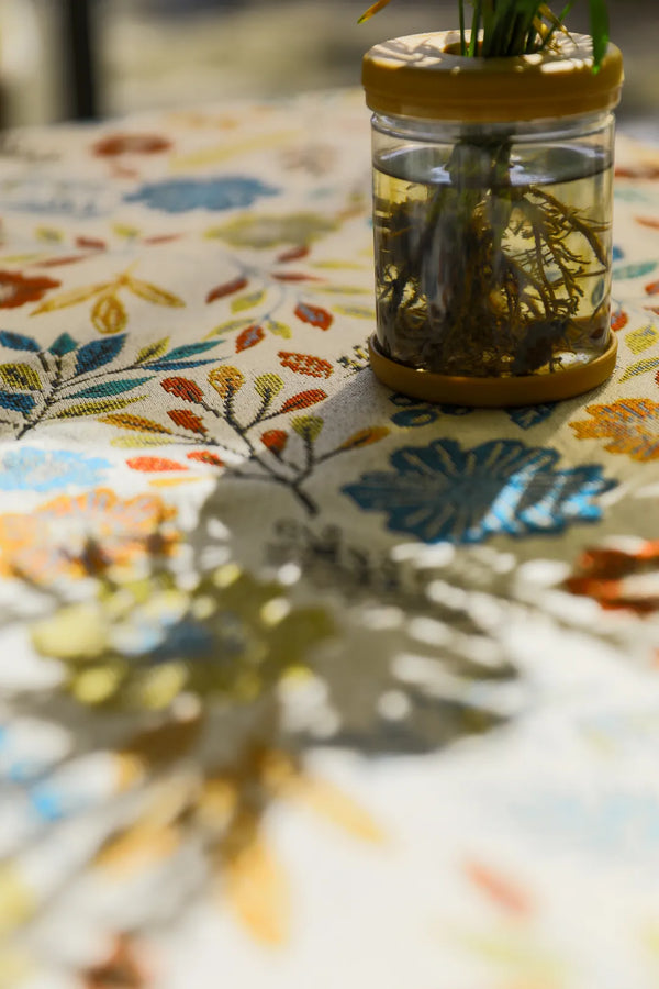 Rustic Flower Cluster Tablecloth -- Delicors