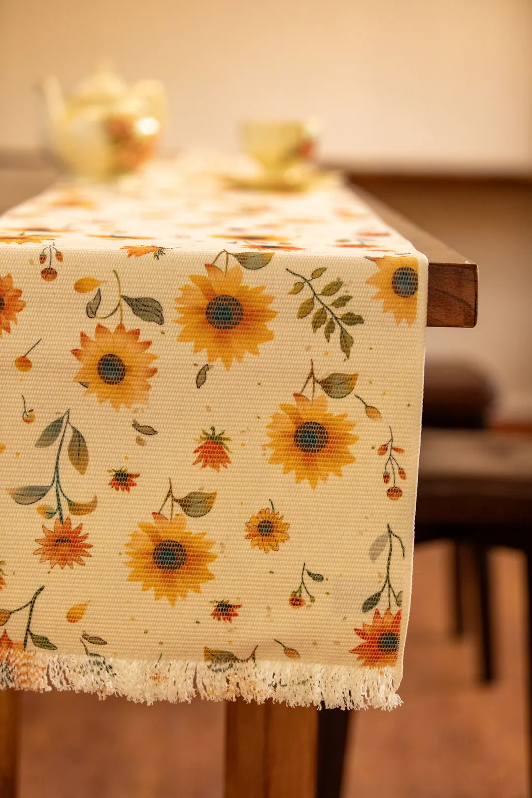 Sunny Sunflower Table Runner -- Delicors