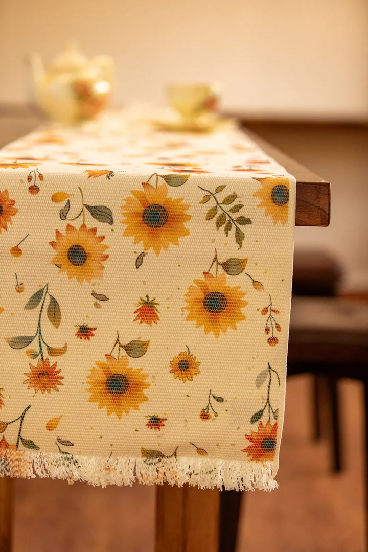 Sunny Sunflower Table Runner -- Delicors