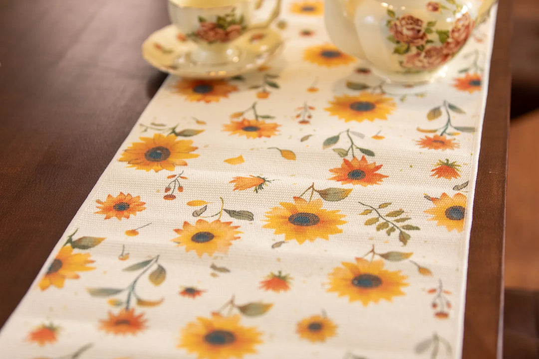 Sunny Sunflower Table Runner -- Delicors