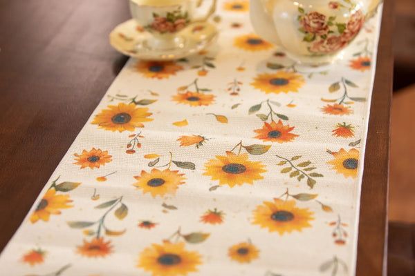 Sunny Sunflower Table Runner -- Delicors