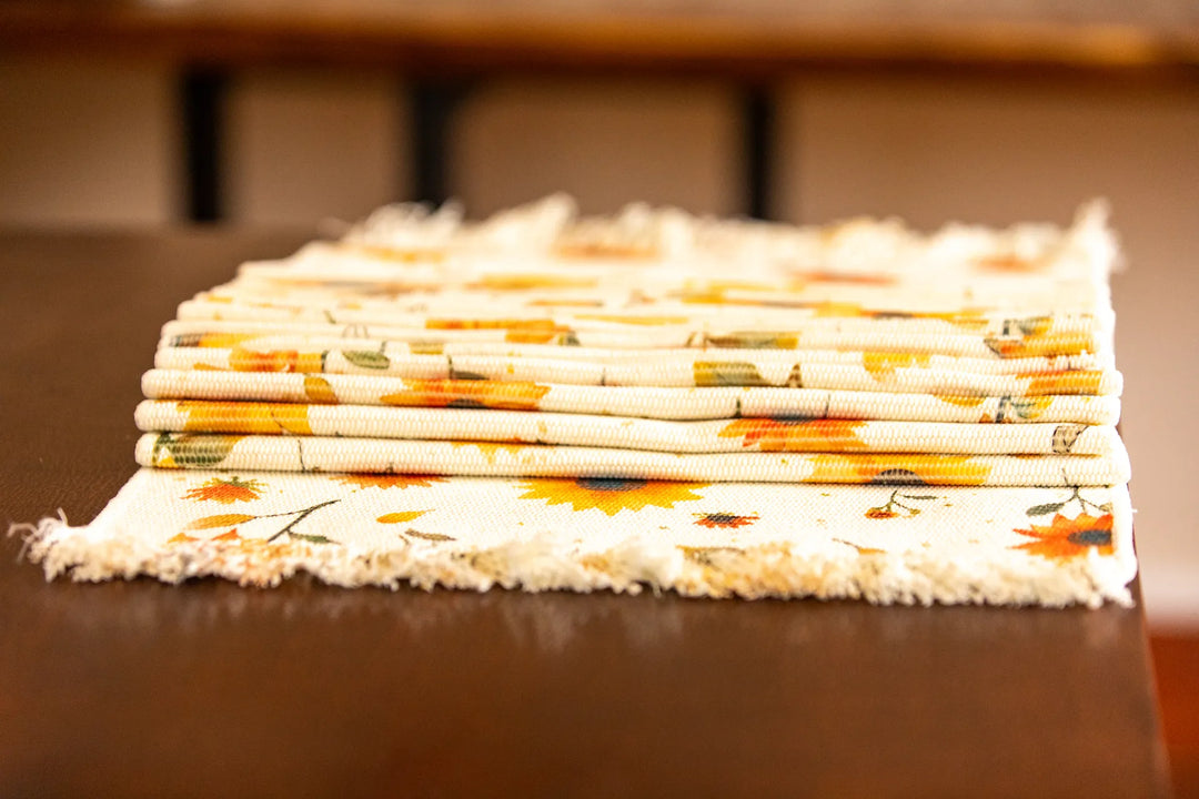 Sunny Sunflower Table Runner -- Delicors