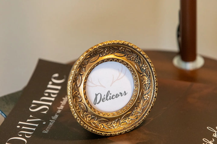 Victoria Floral Photo Frame Round -- Delicors