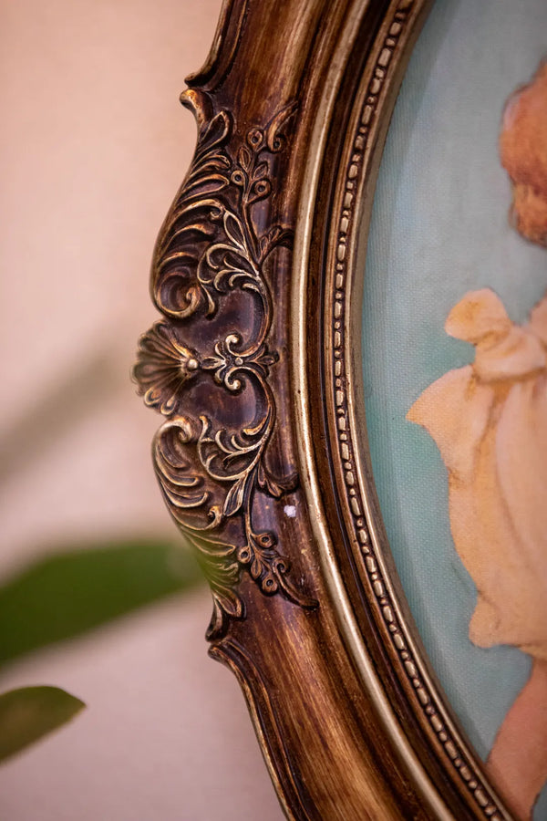 Victoria Hanging Photo Frame -- Delicors