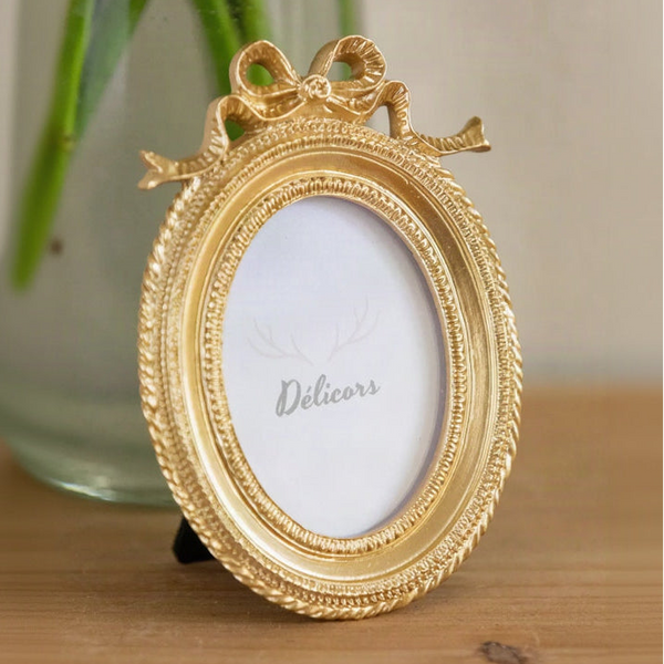 Victorian Bow Oval Photo Frame