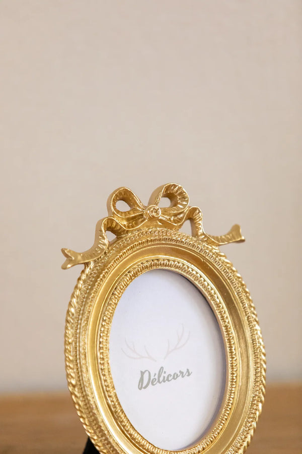 Victorian Bow Oval Photo Frame
