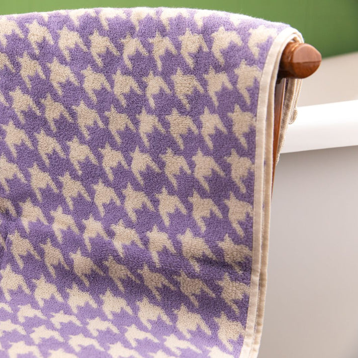 Classic Houndstooth Towel Collection