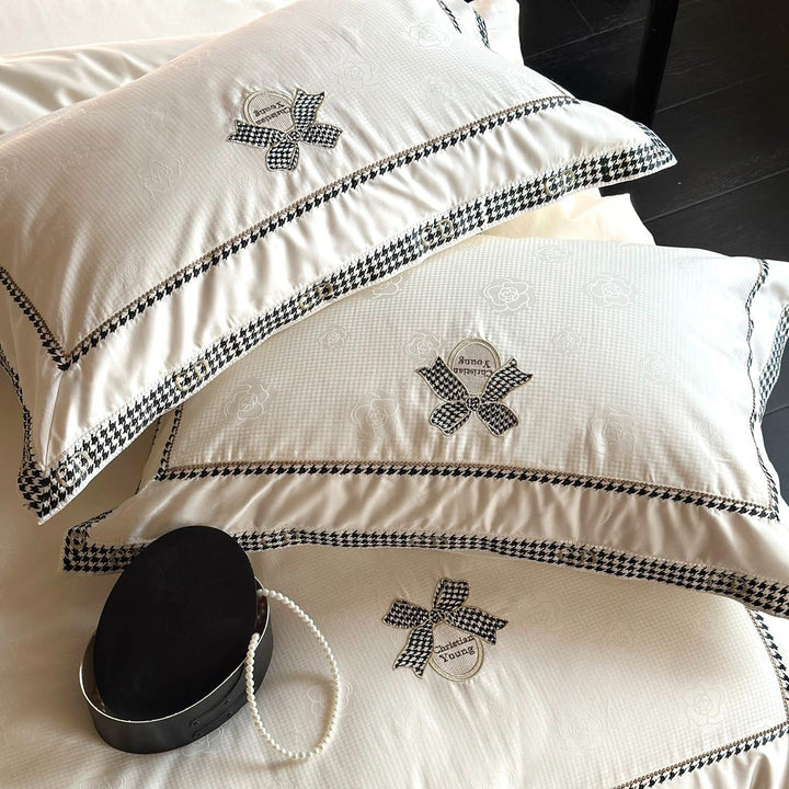Embroidered Elegance Cozy Rose Bedding Set - Bedding - Delicors