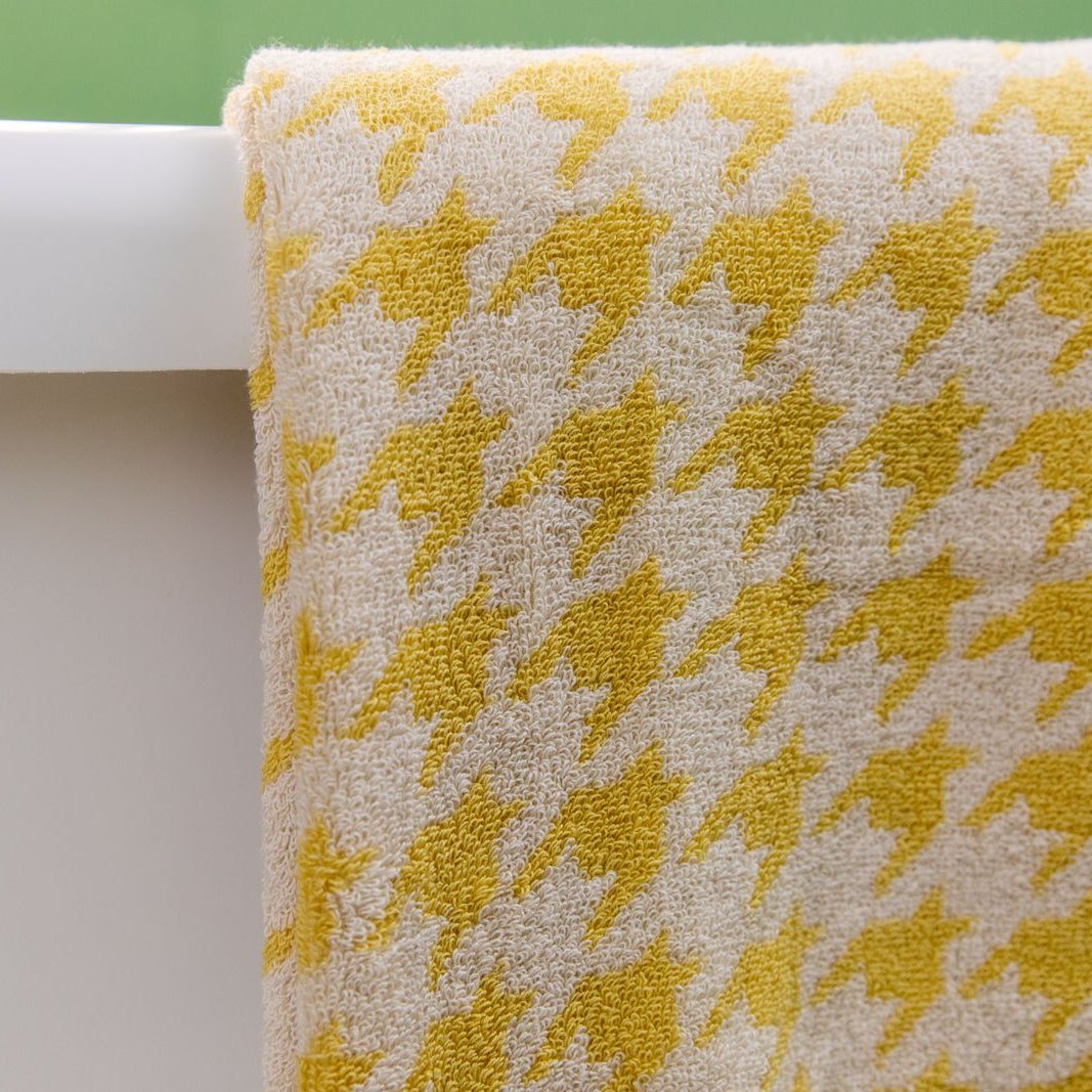Classic Houndstooth Towel Collection