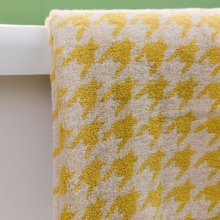Classic Houndstooth Towel Collection