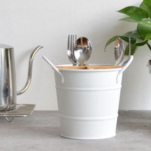 Farmhouse Utensil Caddy - Delicors