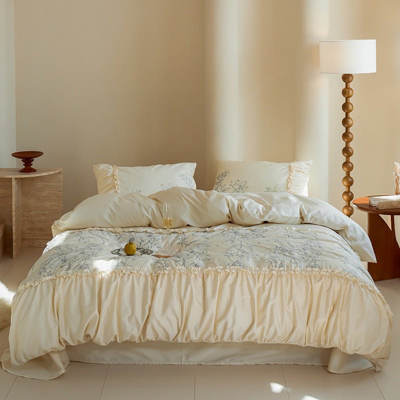 Glow Custard Fleur - de - lis Bedding Ensemble - Bedding - Delicors
