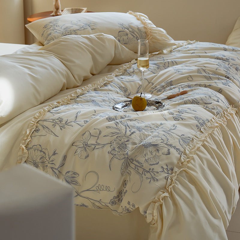 Glow Custard Fleur - de - lis Bedding Ensemble - Bedding - Delicors