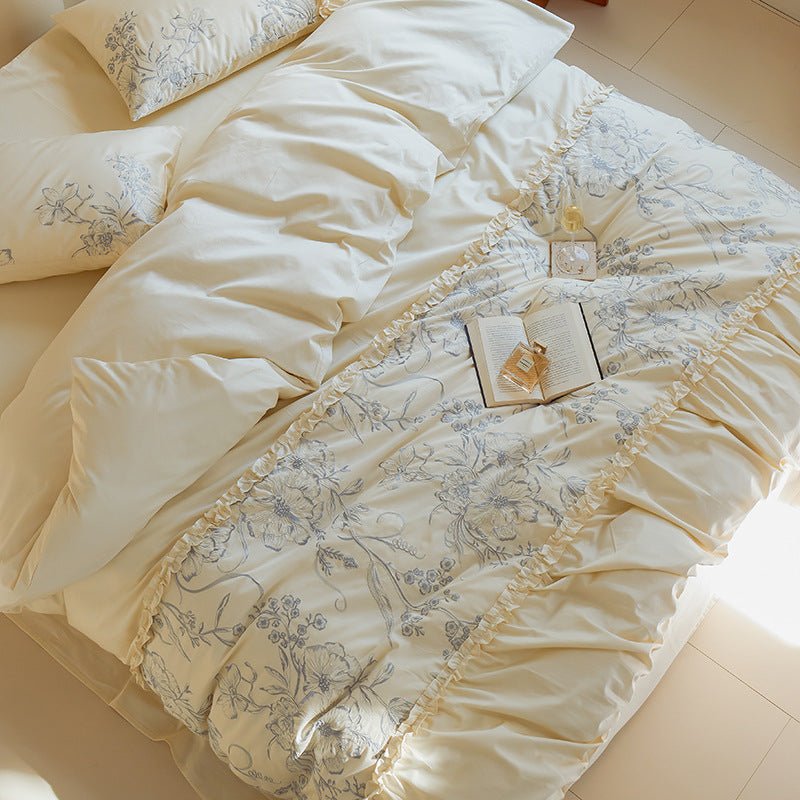 Glow Custard Fleur - de - lis Bedding Ensemble - Bedding - Delicors