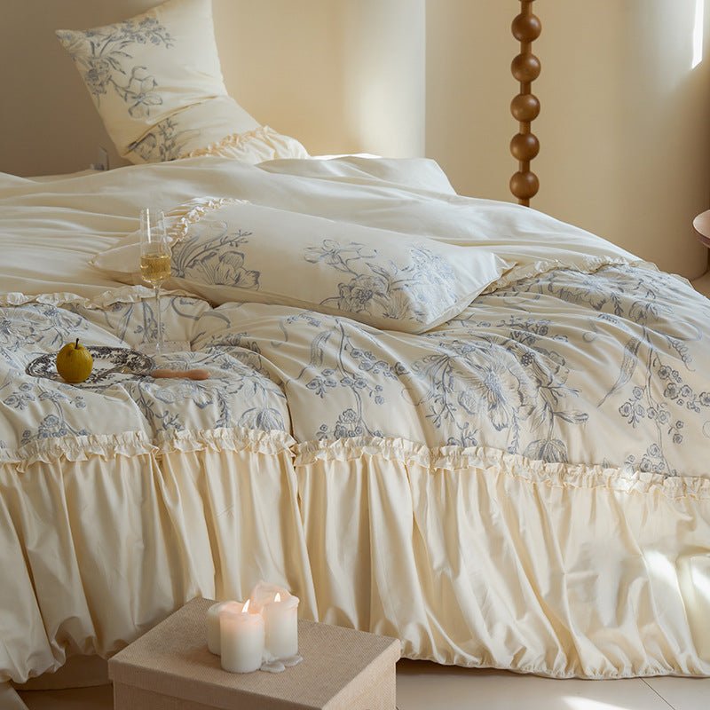 Glow Custard Fleur - de - lis Bedding Ensemble - Bedding - Delicors