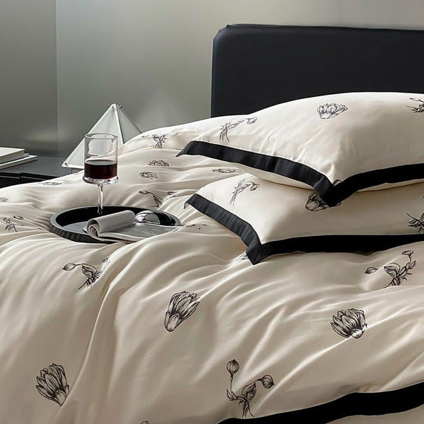 Monochrome Flower Bedding Set -Bedding- Delicors