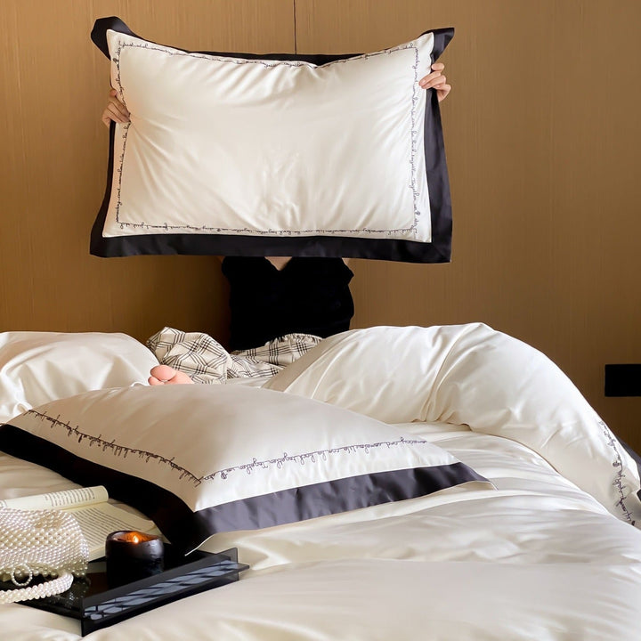 Monochrome Grid Bedding Set - Bedding - Delicors