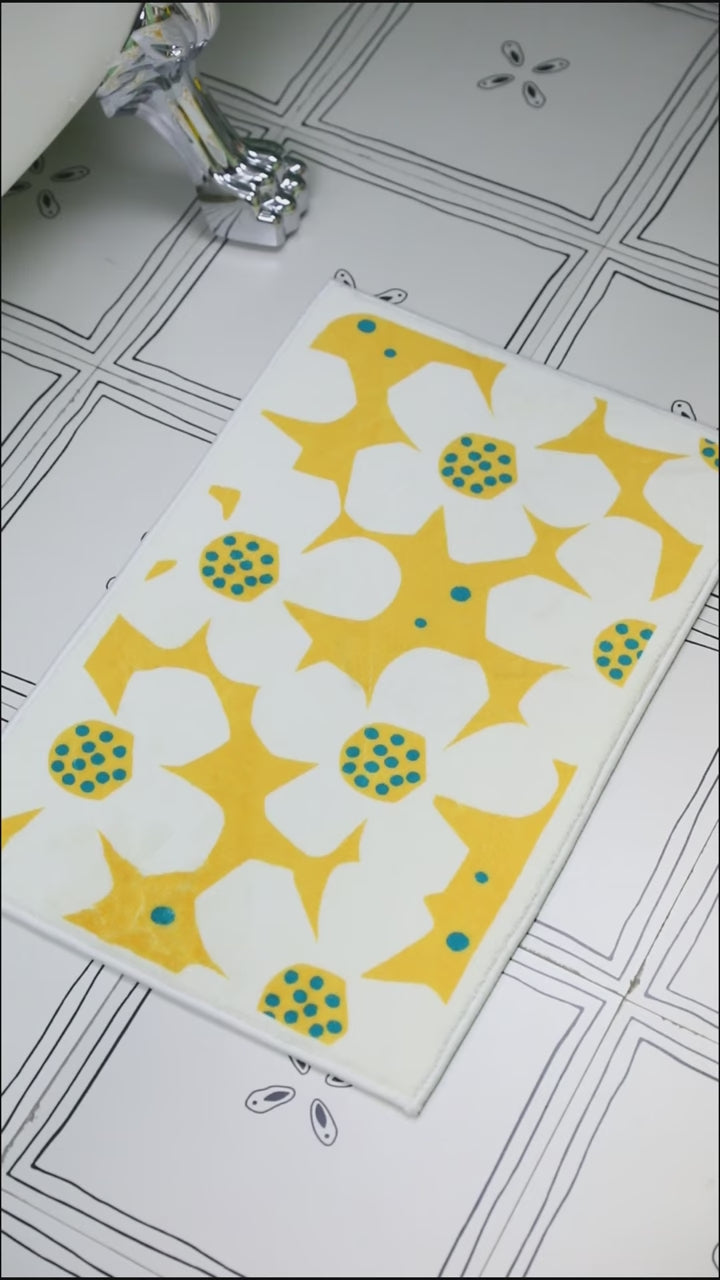 Retro Daisy Bath Mat - Yellow - Delicors