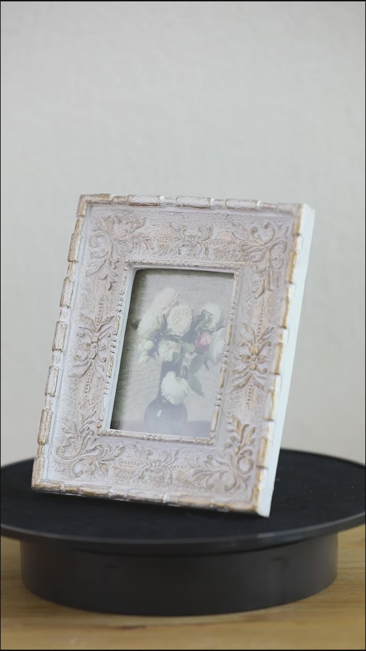 Vintage Chic Photo Frame