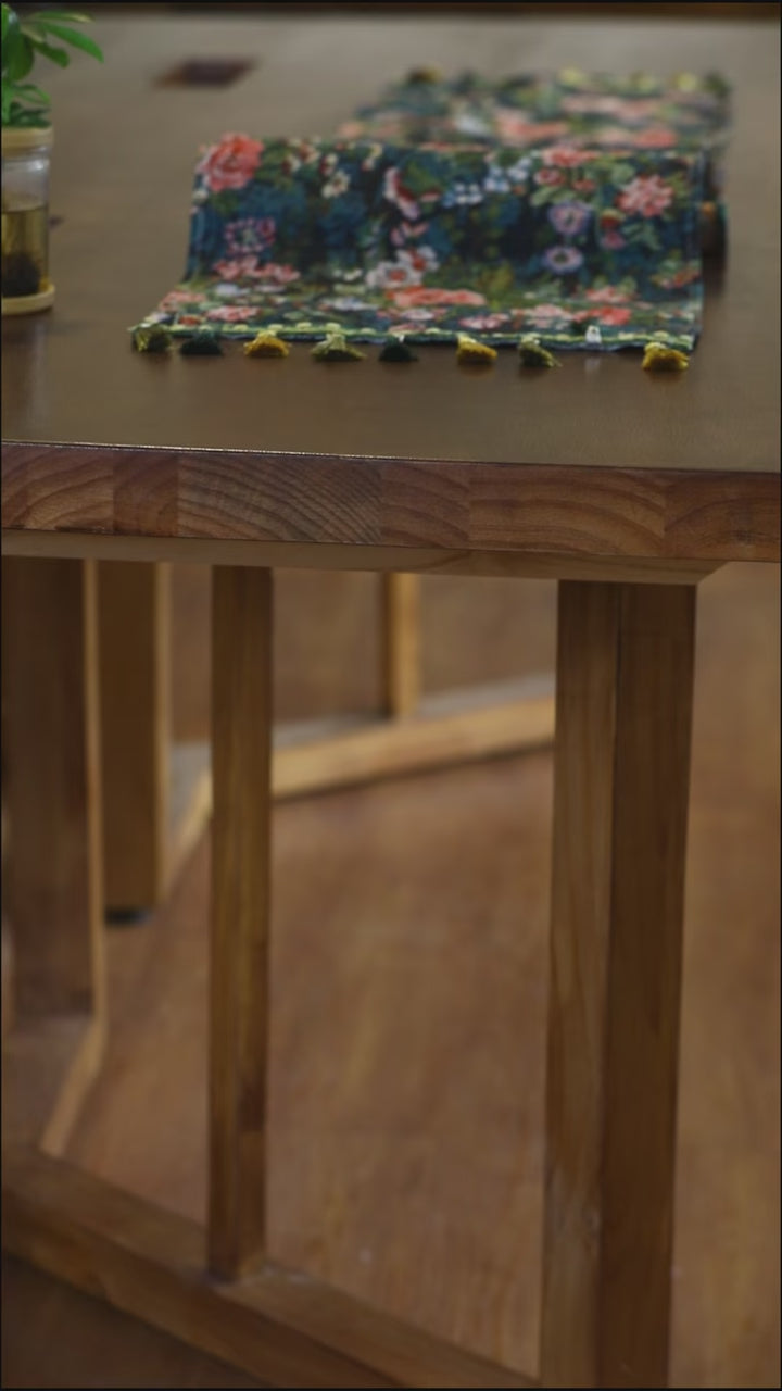 Mossy Green Table Runner - Delicors