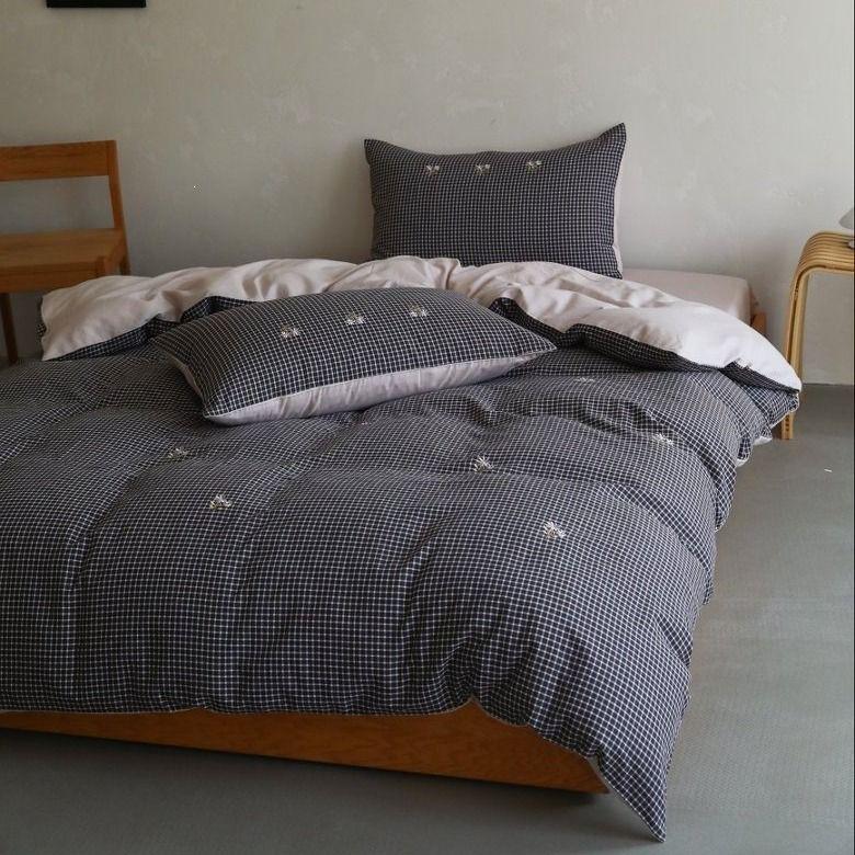 Gingham Whispers Bedding Set