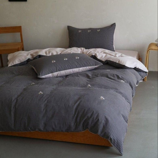 Gingham Whispers Bedding Set