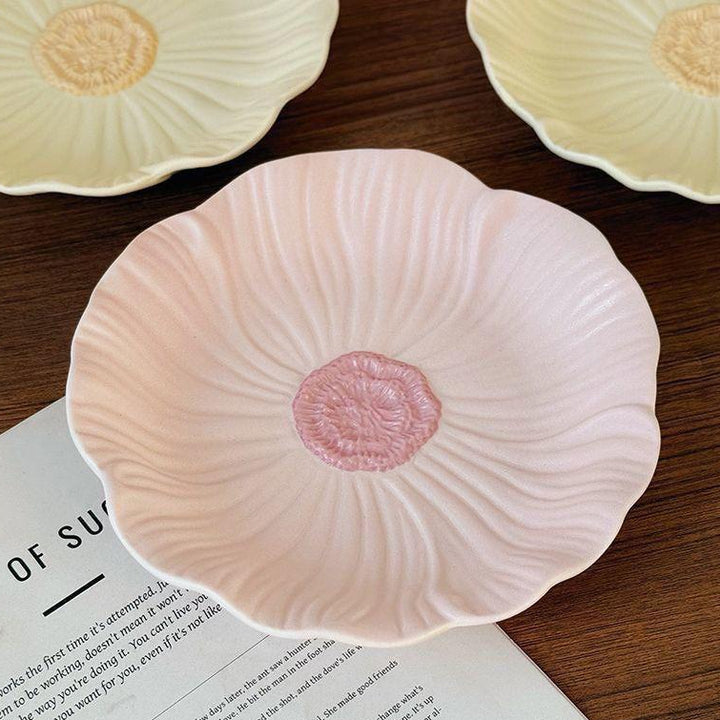 Rippling Water Lily Plate
