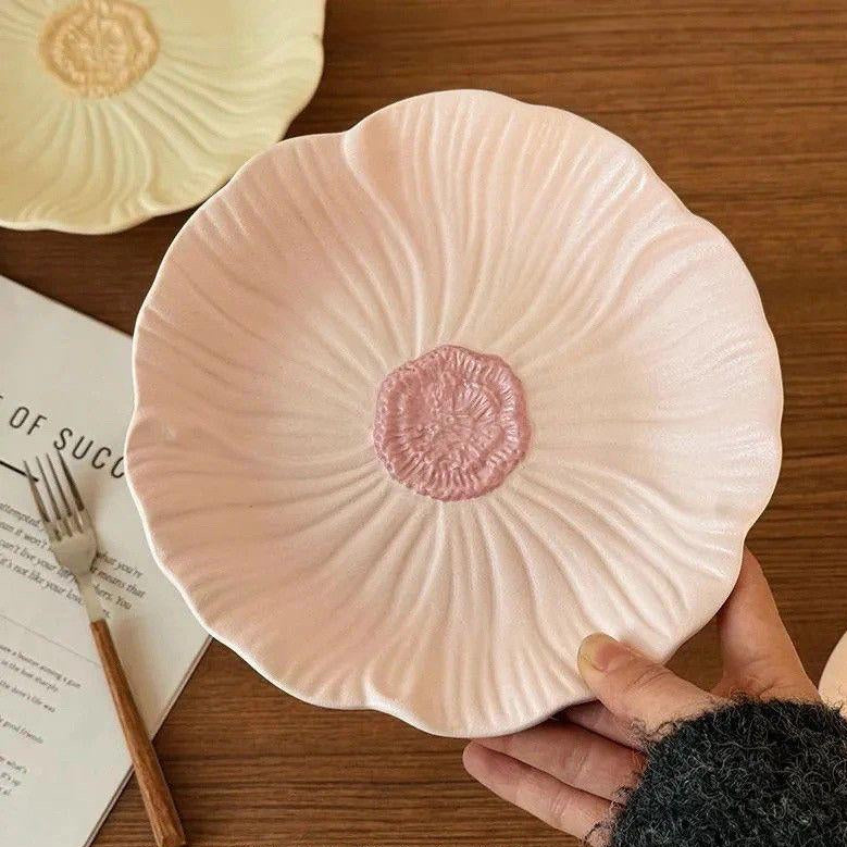 Rippling Water Lily Plate