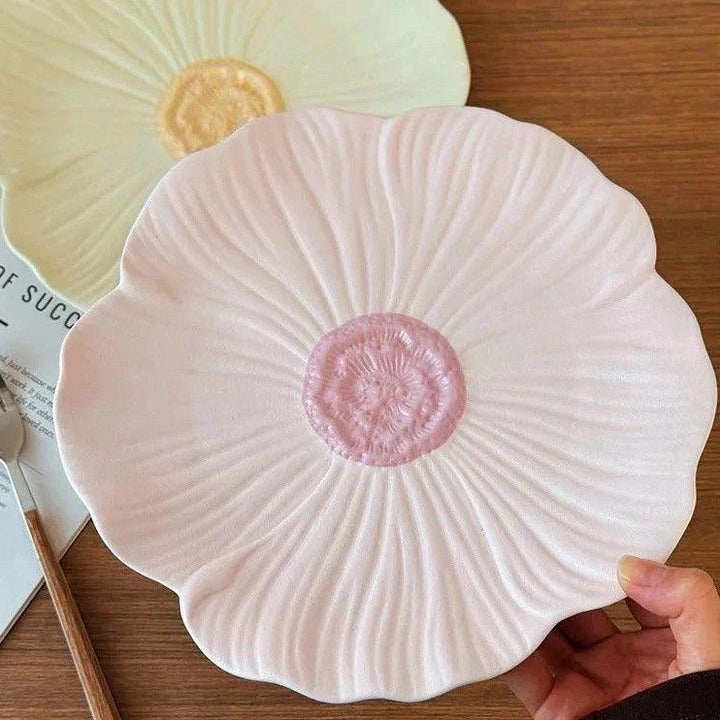 Rippling Water Lily Plate