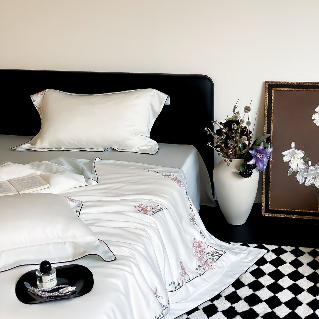 Silk Lily Bedding Set - Bedding - Delicors