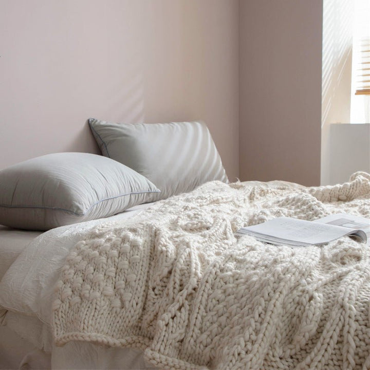 Snow White Knitted Bliss Blanket -Throw- Delicors