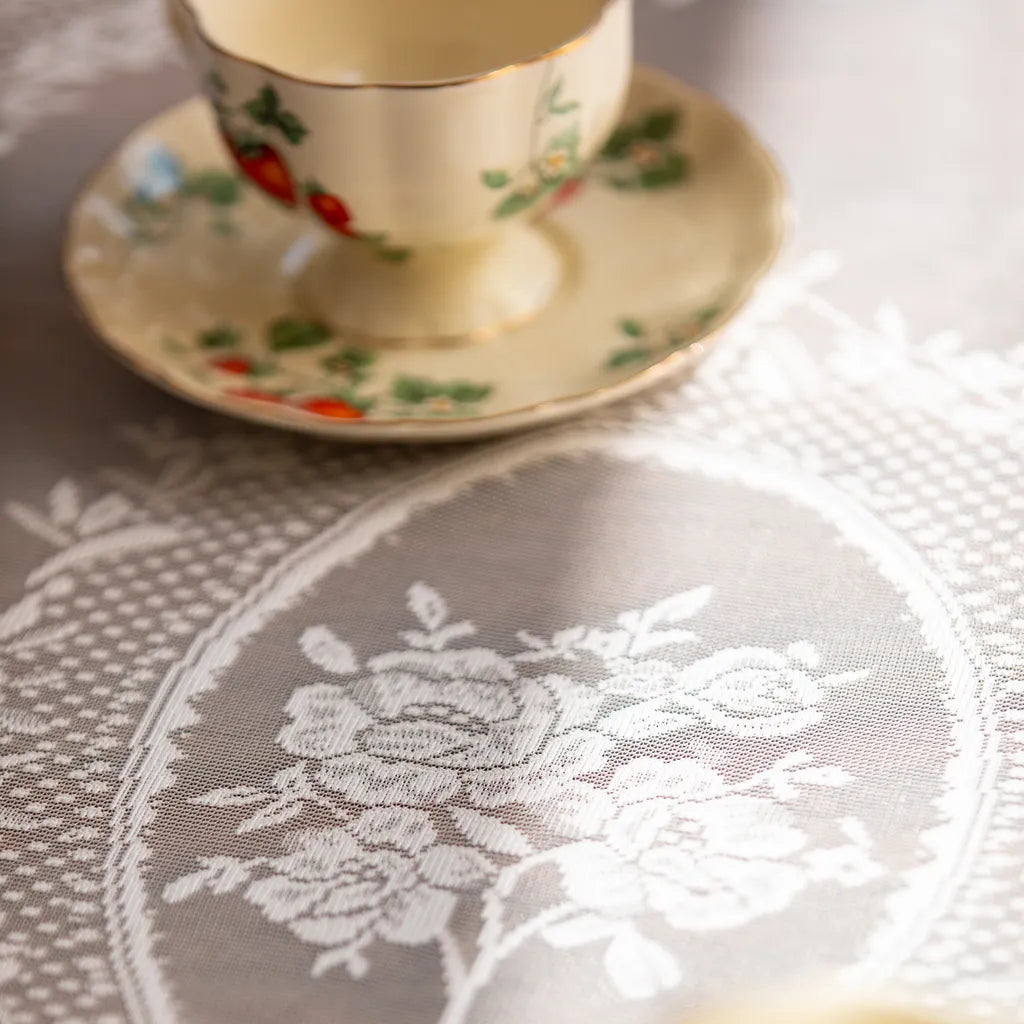 Whimsical Lace Table Cloth Delicors
