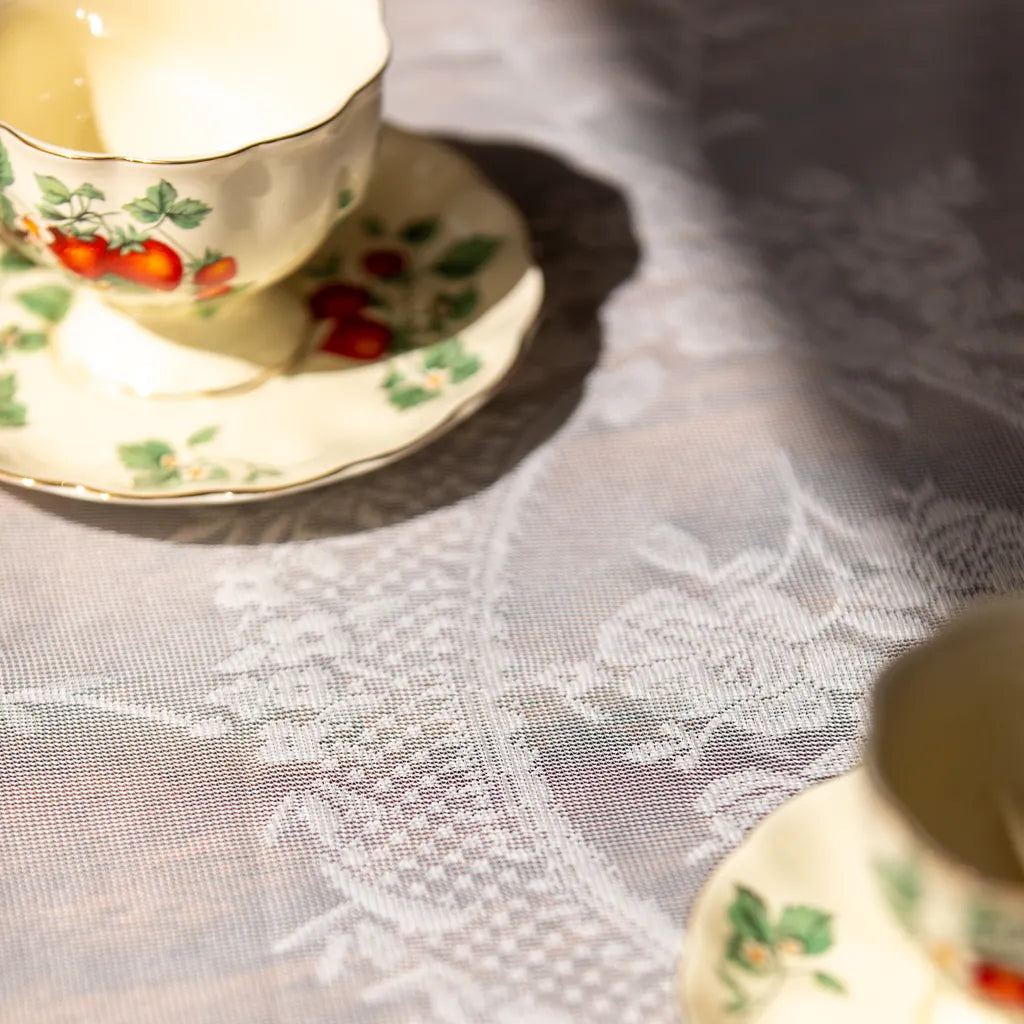 Whimsical Lace Table Cloth Delicors
