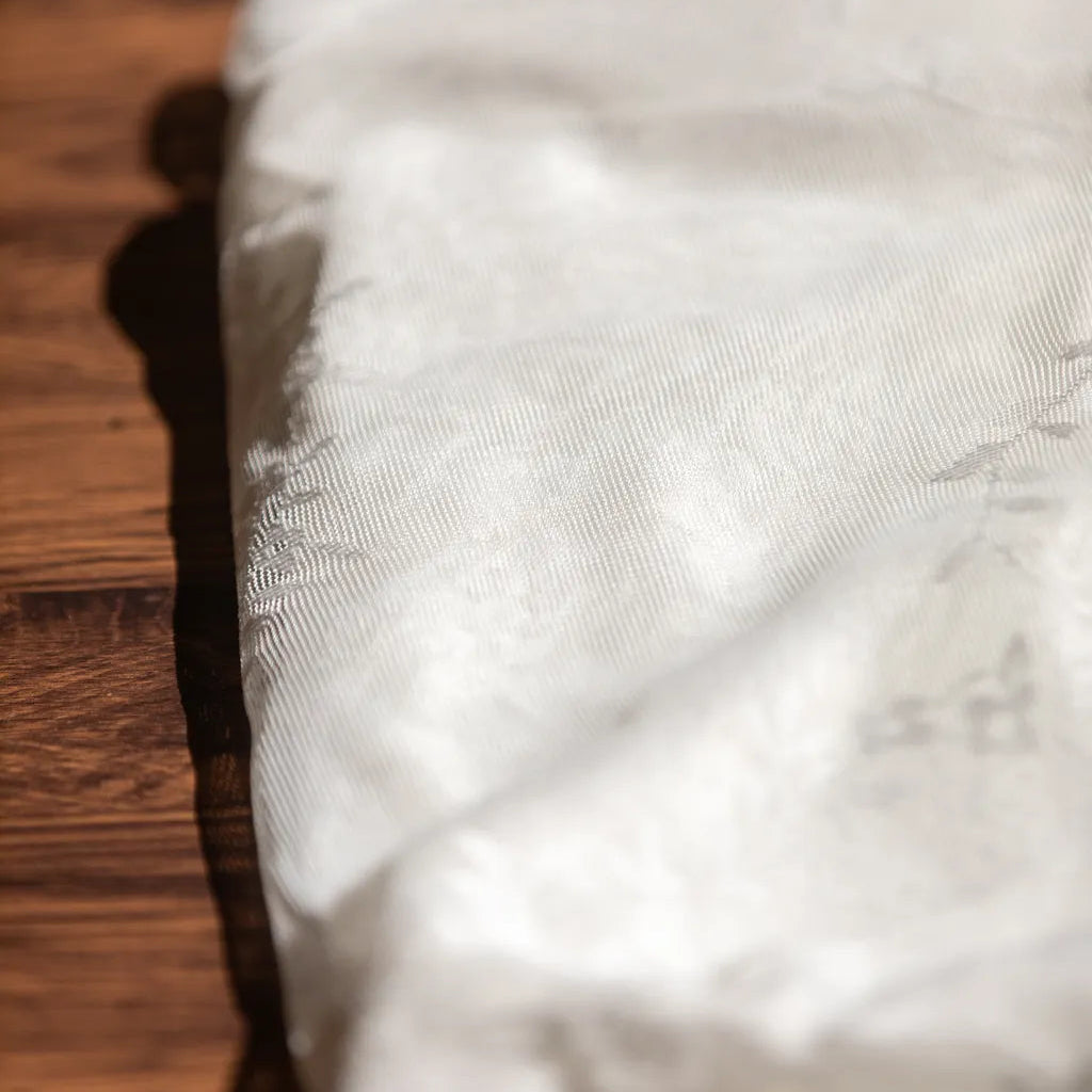 Whimsical Lace Table Cloth Delicors