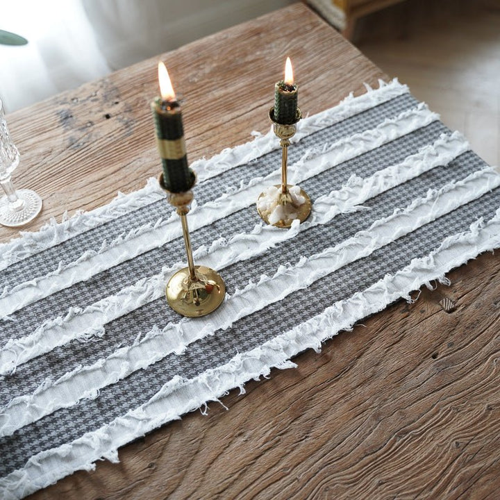 American Countryside Table Runner -- Delicors