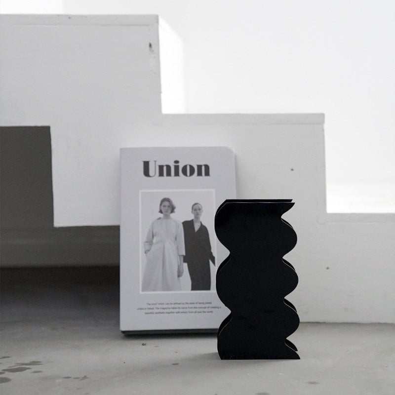 Bauhaus Dark Acrylic Vase Collection -- Delicors